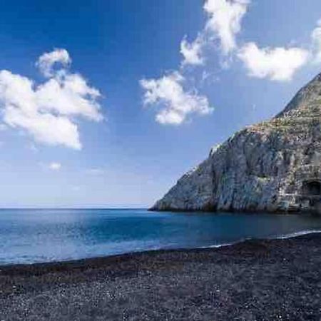 White Wave Studio 1 , 3Min Walk From Kamari Beach المظهر الخارجي الصورة
