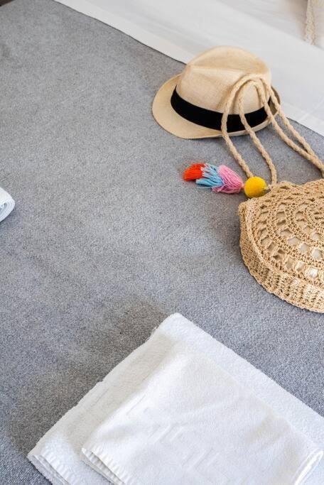 White Wave Studio 1 , 3Min Walk From Kamari Beach المظهر الخارجي الصورة