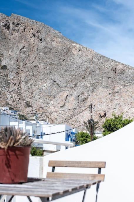 White Wave Studio 1 , 3Min Walk From Kamari Beach المظهر الخارجي الصورة